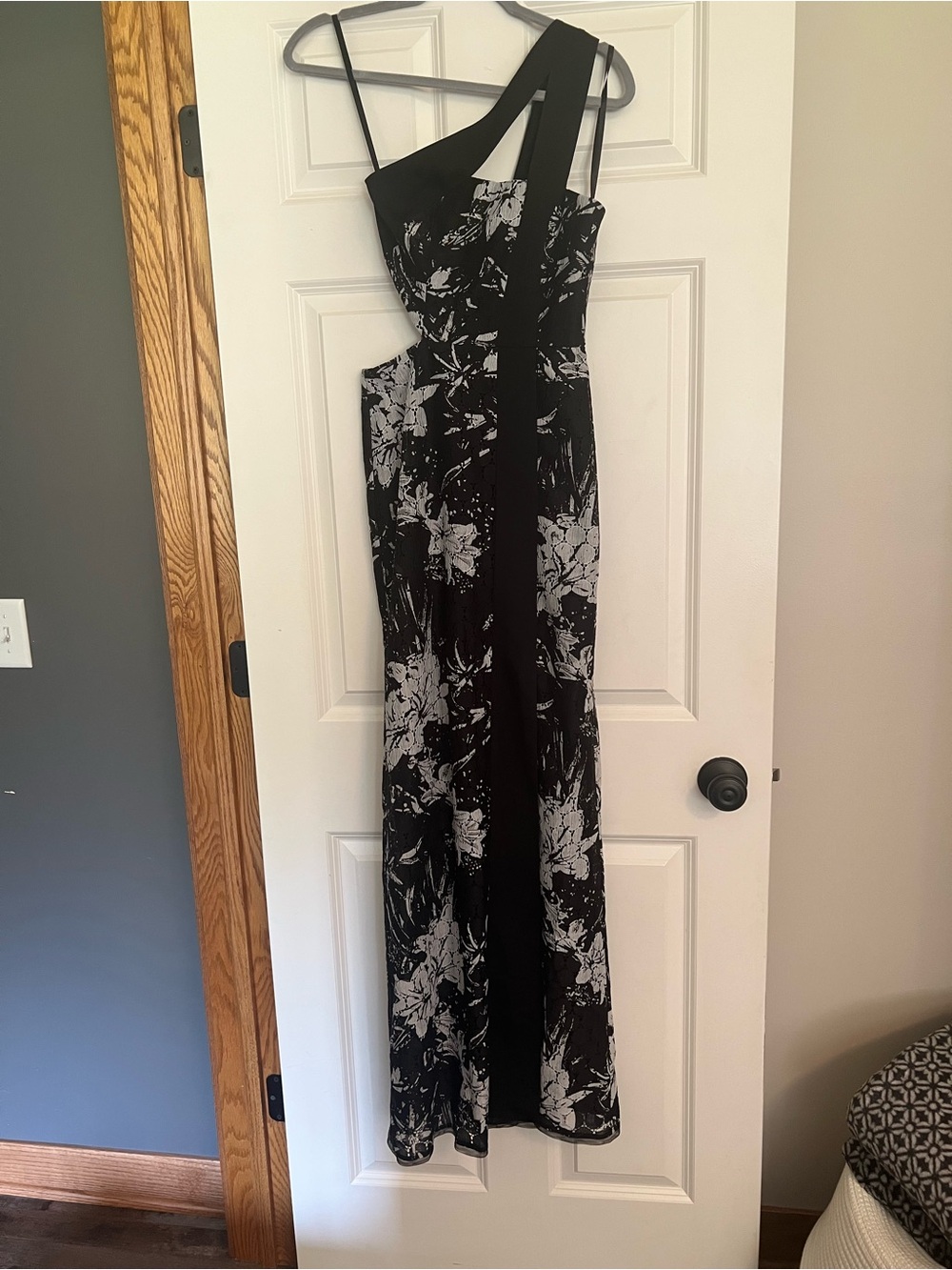 BCBGMaxAzria Black and White Floral One-Shoulder Gown
